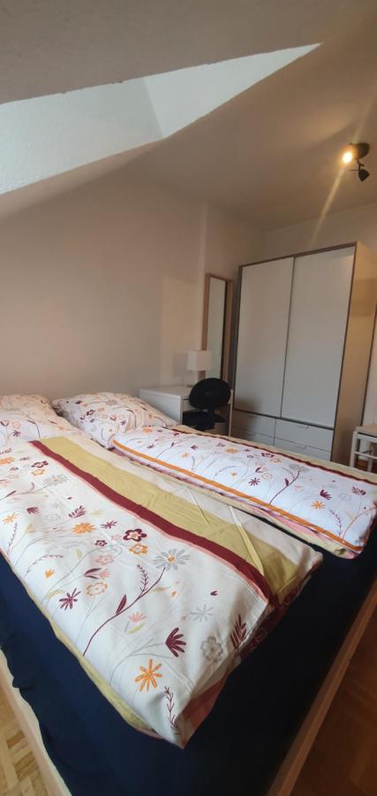 Privat Zimmer In Bad Homburg Bei Kurhaus Bad Homburg vor der Hoehe Luaran gambar